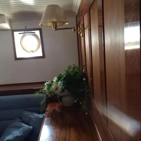 Botel Yacht Sean Paquito Iv *
