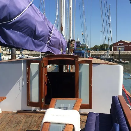 Yacht Sean Paquito Iv Botel
