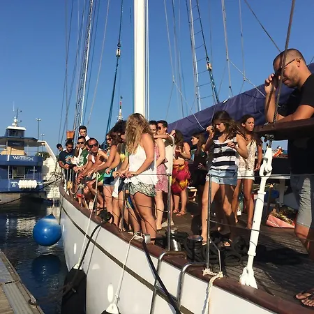 Yacht Sean Paquito Iv Botel