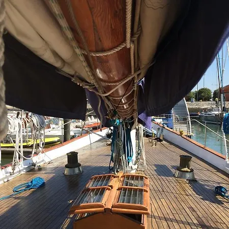 Yacht Sean Paquito Iv * Lissabon